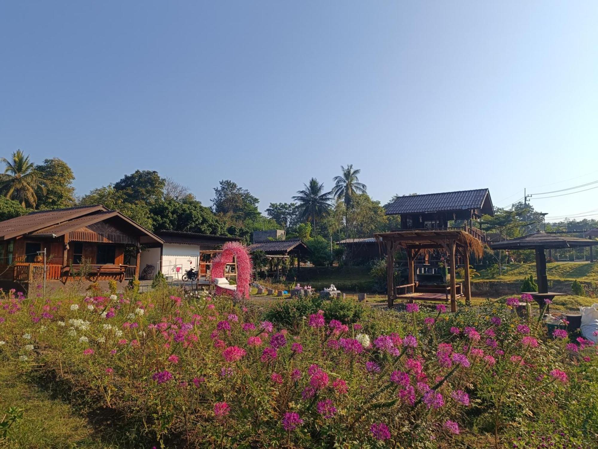 ม่วนใจ๋ปันสุข โฮมสเตย์แอนคาเฟ่ Muanjai Punsuk Homestay And Cafe จอมทอง ภายนอก รูปภาพ